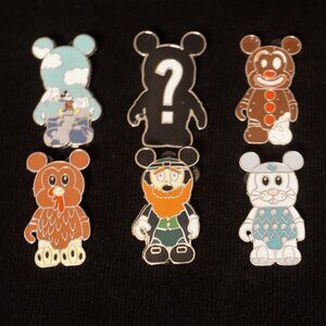 Disney Pin Trading 6 Pin Lot Featuring Holiday Vinylmations (006)